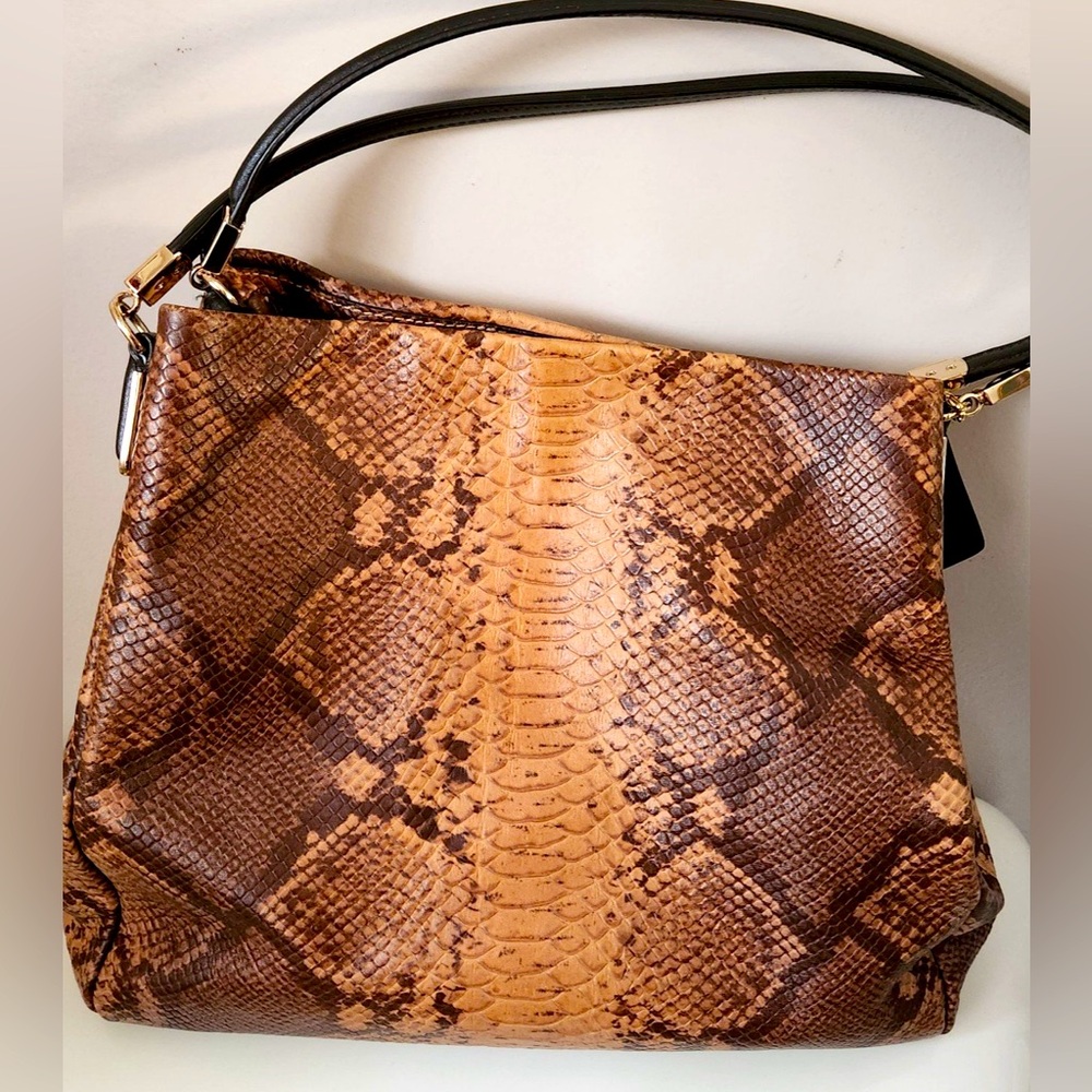 Coach phoebe shoulder bag